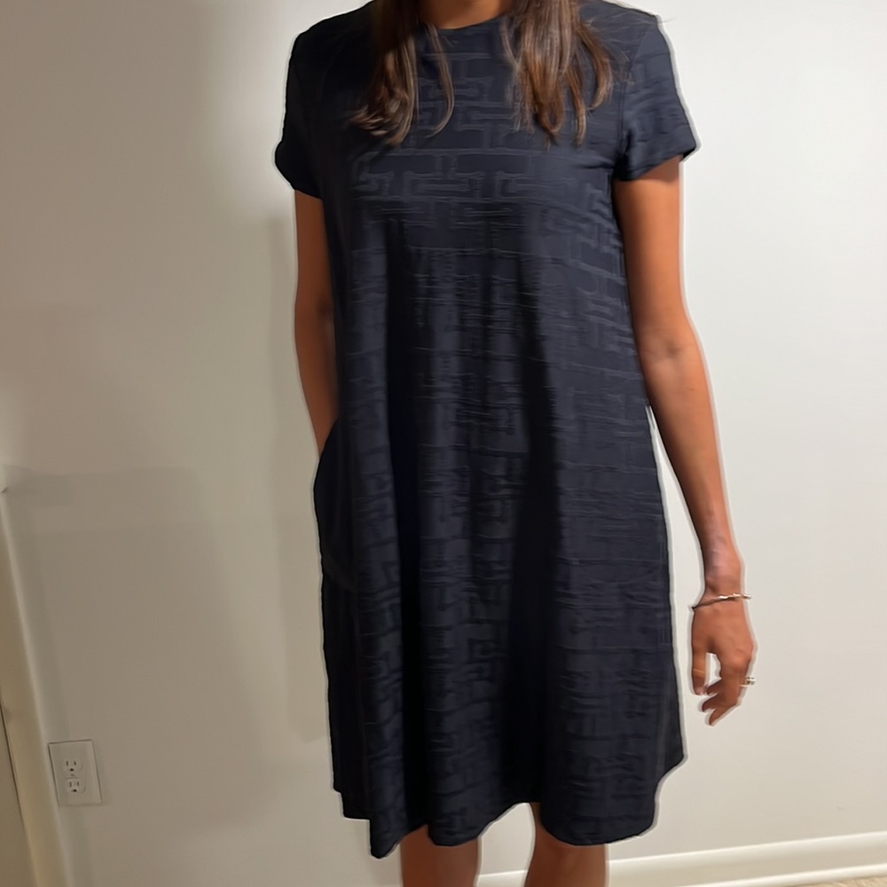 J McLaughlin navy blue shift dress